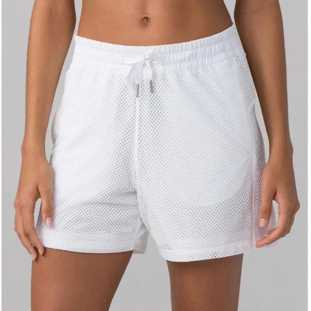 Lululemon Mesh On Mesh Short 5" White Size 6